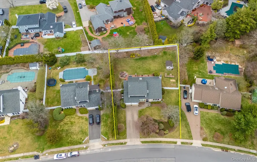 28 Timber Ridge Drive, Commack, NY 11725 - #3