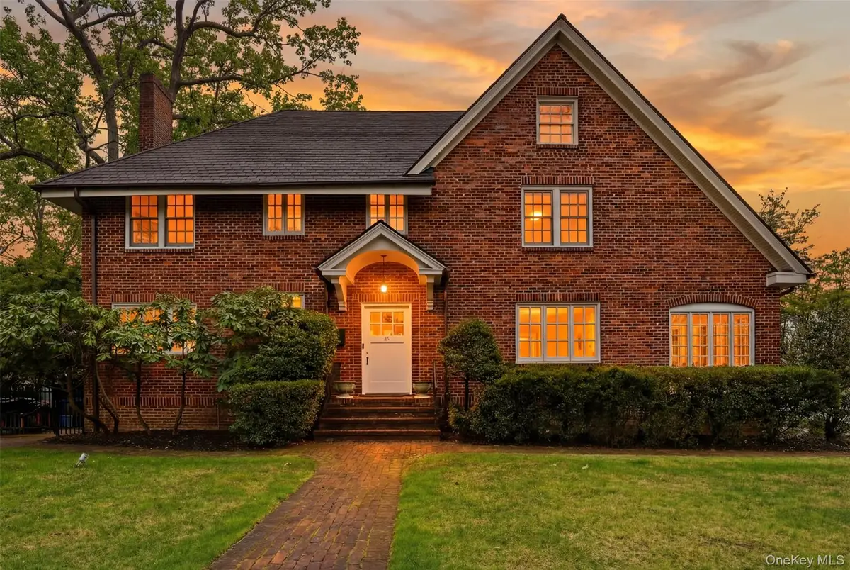 12 Little John Place, White Plains, NY 10605 - #1