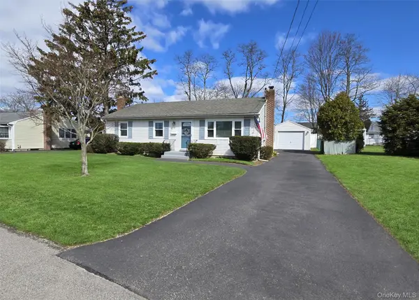 23 Herbert Circle, Patchogue, NY 11772