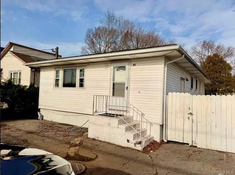 43 Johnson Avenue, Ronkonkoma, NY 11779 - #3