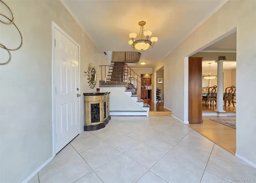 17 Ethan Lane, Ronkonkoma, NY 11779 - #3