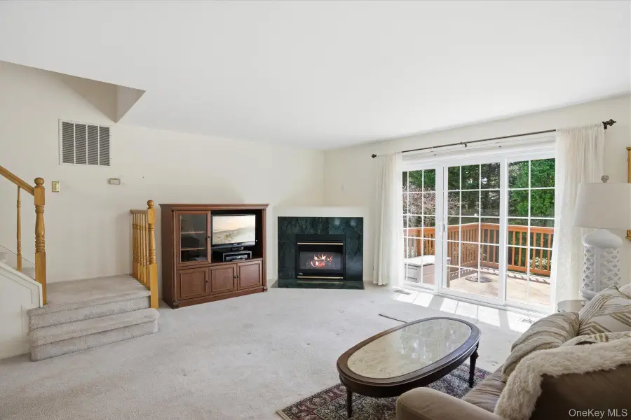 10 Heckscher Spur Road, East Islip, NY 11730 - #3