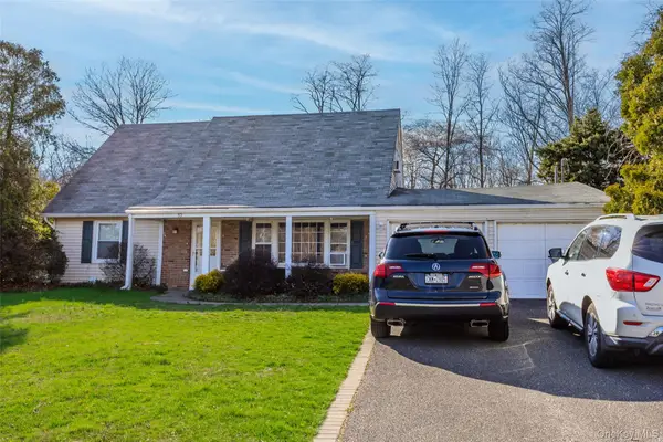 83 Manchester Lane, Stony Brook, NY 11790