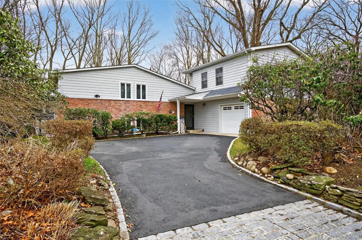 43 Highwood Road, East Norwich, NY 11732 - #1