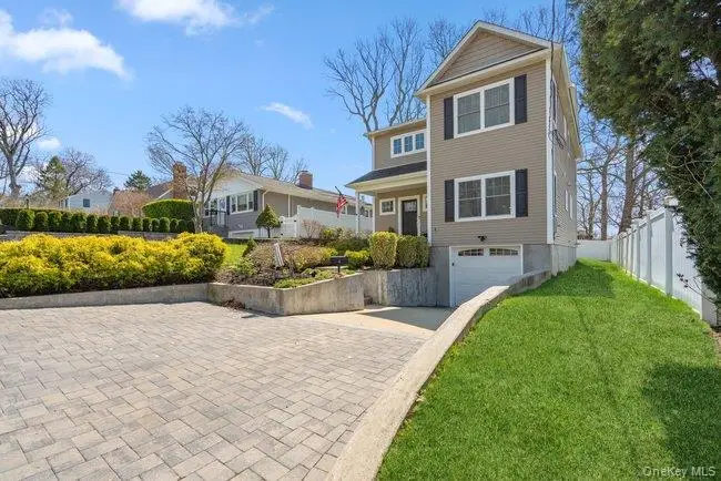 4 Knollwood Avenue, Bayville, NY 11709 - #3