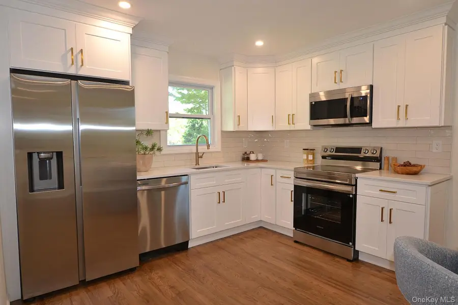 43 Grand Avenue, Shirley, NY 11967 - #3