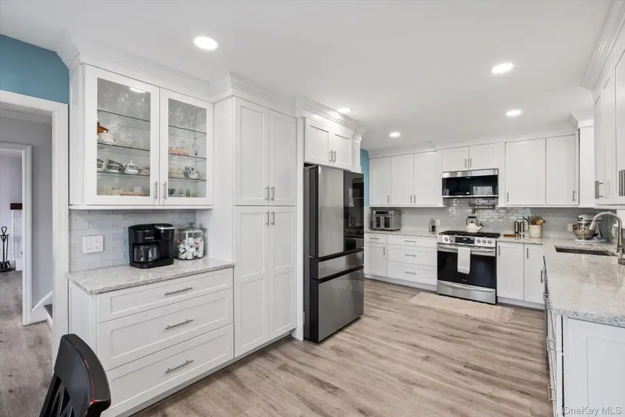 5 Orchard Road S, East Patchogue, NY 11772 - #3