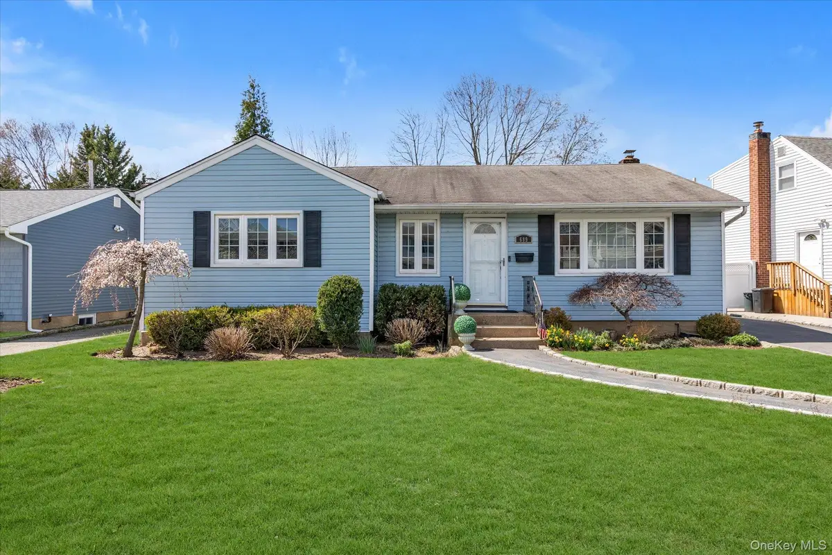 689 Pleasant Avenue, Westbury, NY 11590 - #1