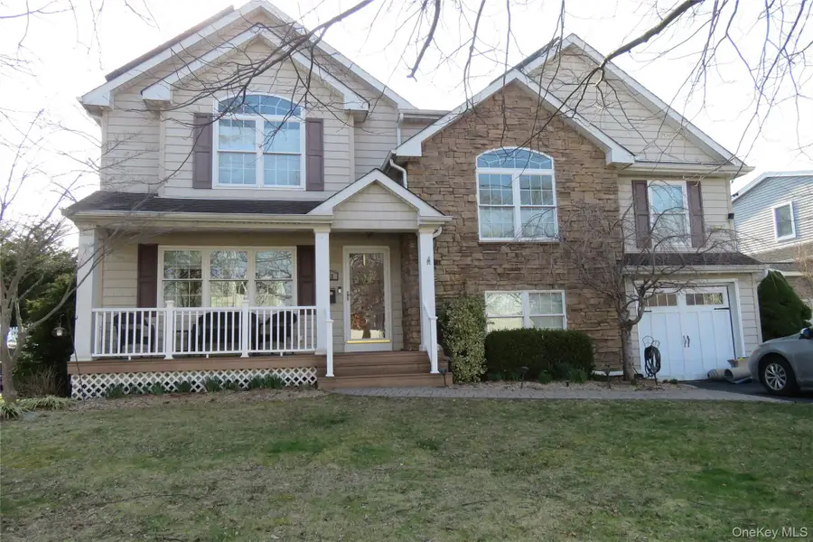 182 Siegel Boulevard, Babylon, NY 11702 - #2