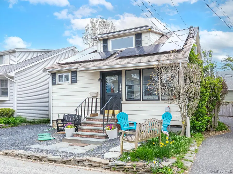 32 9th Avenue, Sea Cliff, NY 11579 - #2