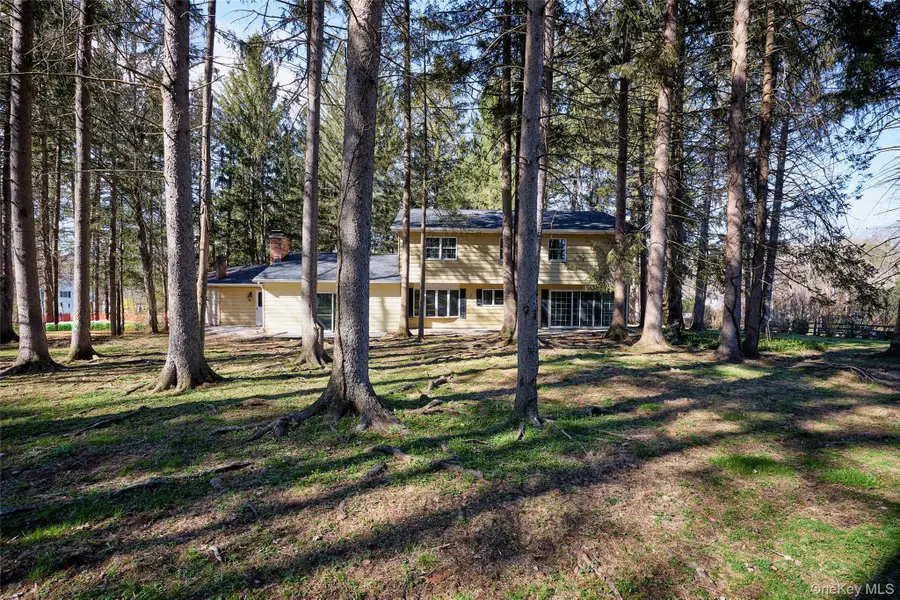 5 Genung Court, Hopewell Junction, NY 12533 - #2