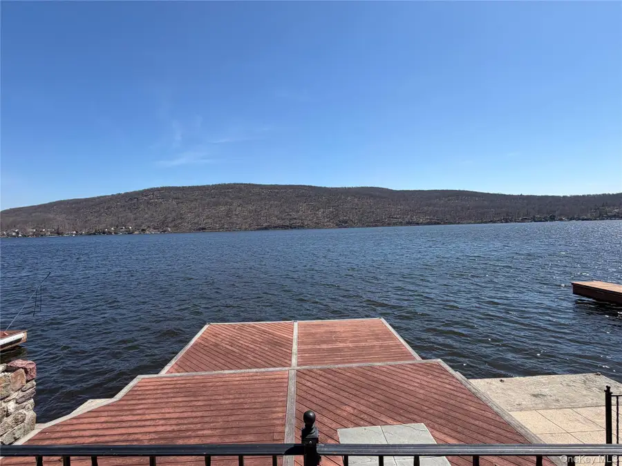 410 Jersey Avenue, Greenwood Lake, NY 10925 - #2