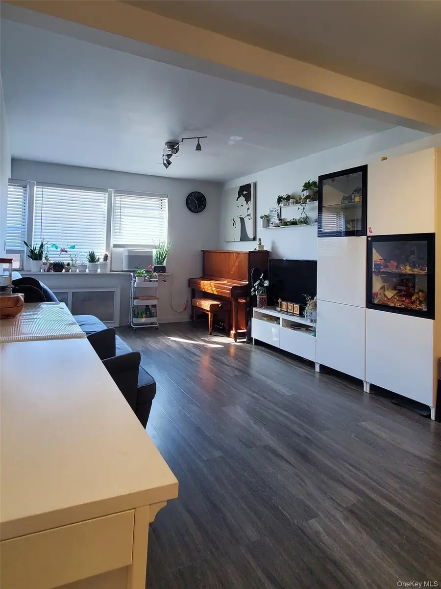 138-29 Jewel Avenue #1C, Flushing, NY 11367 - #3