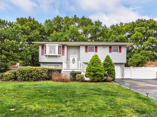 18 Brandywine Drive, Mastic, NY 11950