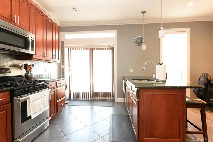 2056 Continental Avenue, Bronx, NY 10461 - #2