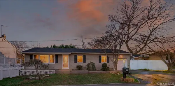 2 Pike Street, East Patchogue, NY 11772