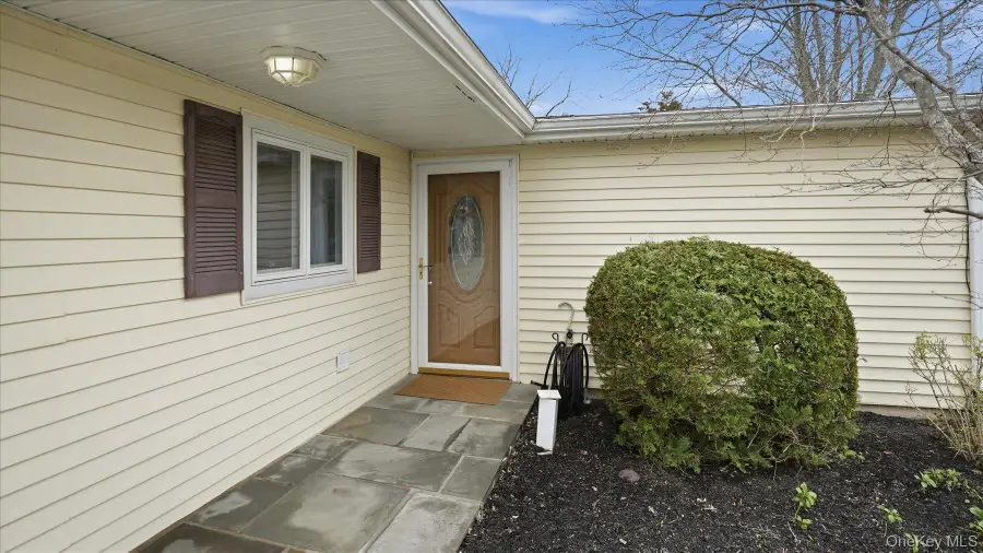 19 All Points Terrace, Holbrook, NY 11741 - #3