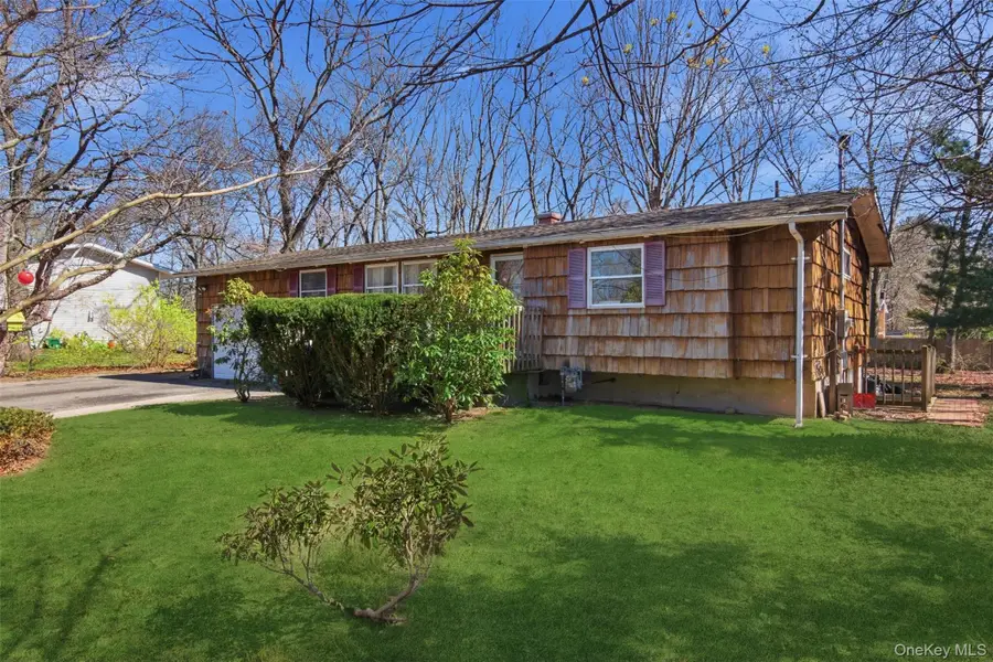 30 Lodge Lane, East Setauket, NY 11733 - #2