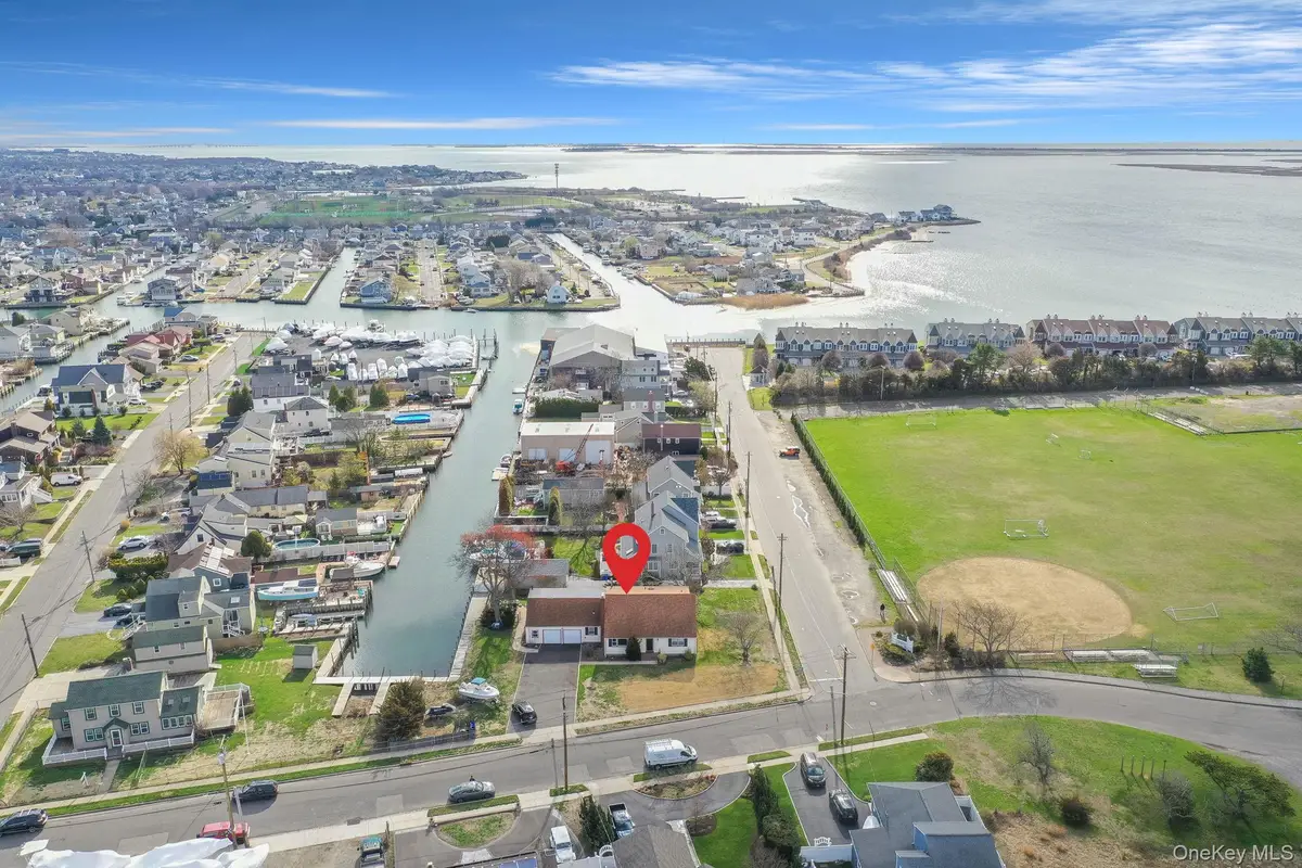 280 S Bayview Avenue, Amityville, NY 11701 - #1