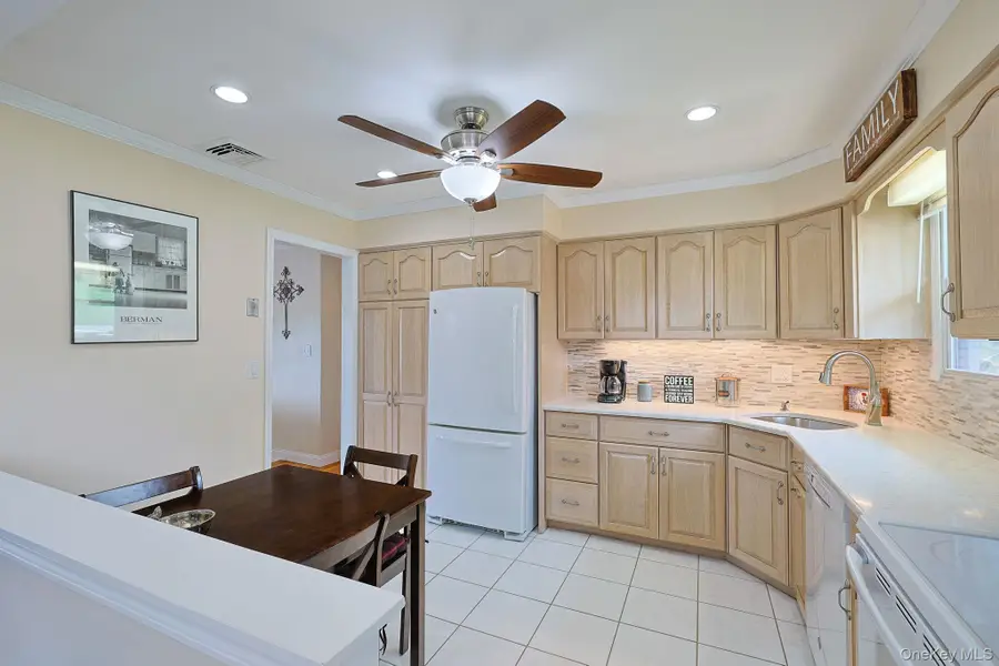 36 Parkway Drive, Yorktown Heights, NY 10598 - #3