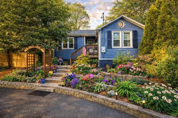 33 Park Drive, Rocky Point, NY 11778