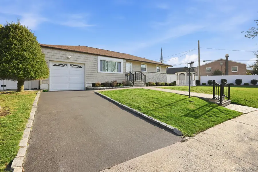 3 Miriam Lane, Plainview, NY 11803 - #2