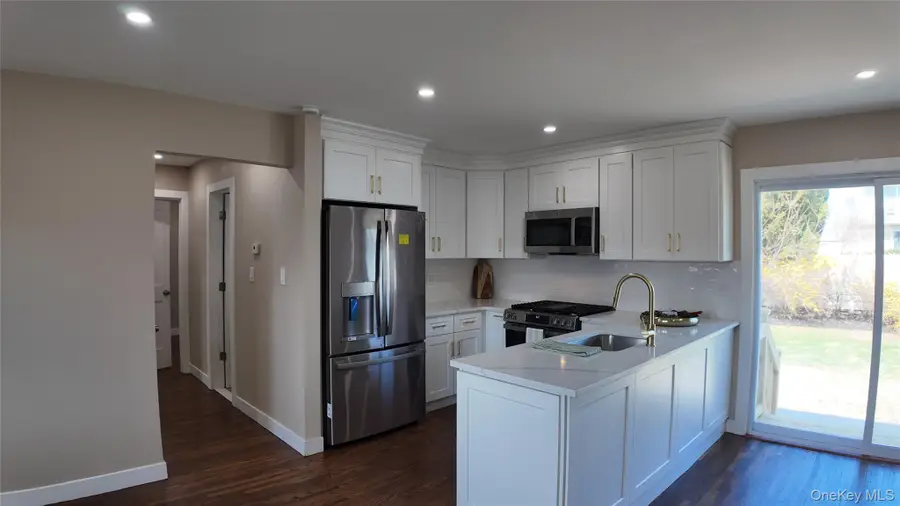 207 N Nassau Avenue, Massapequa, NY 11758 - #2