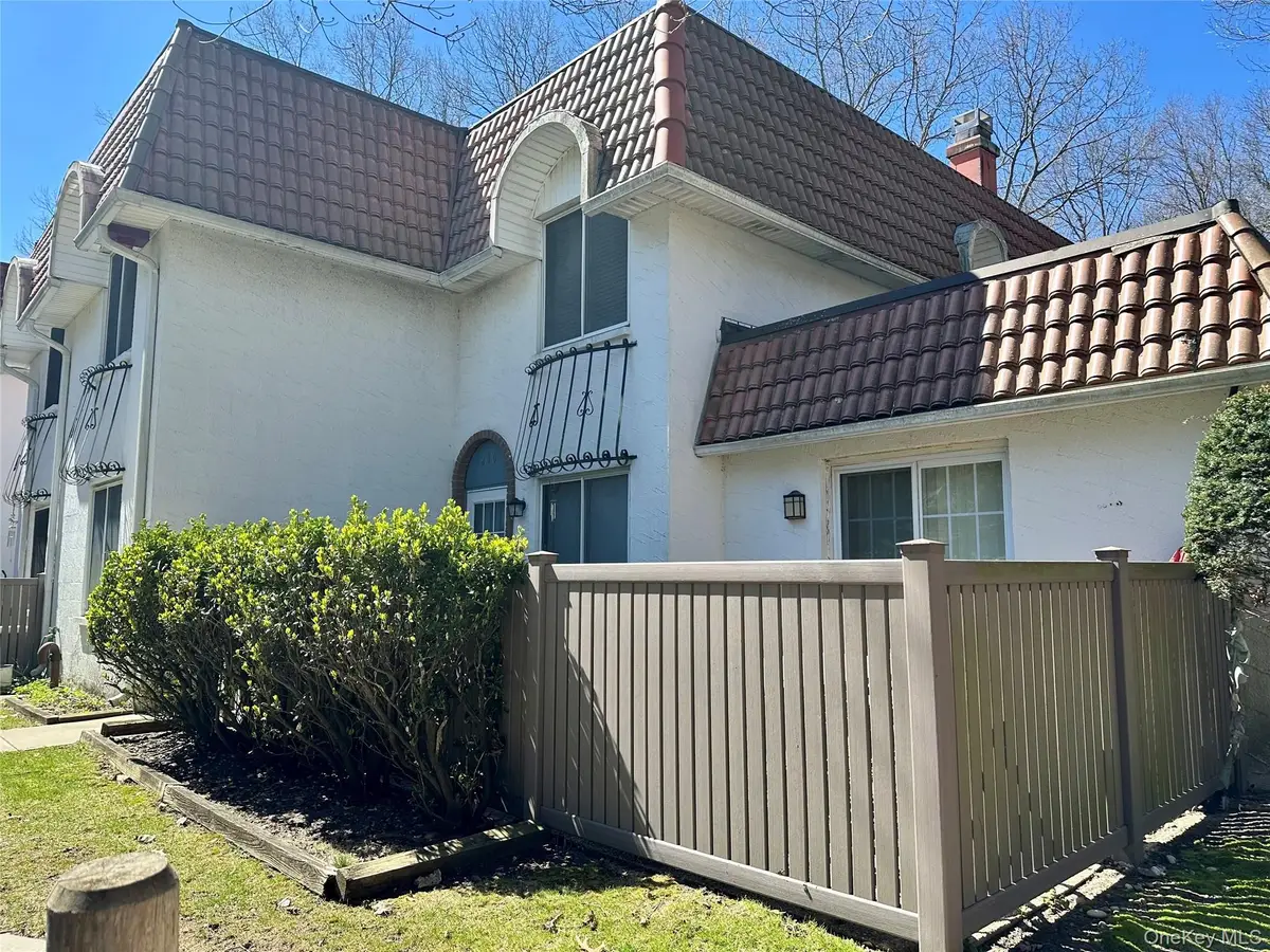 280 Brettonwoods Drive, Coram, NY 11727 - #1