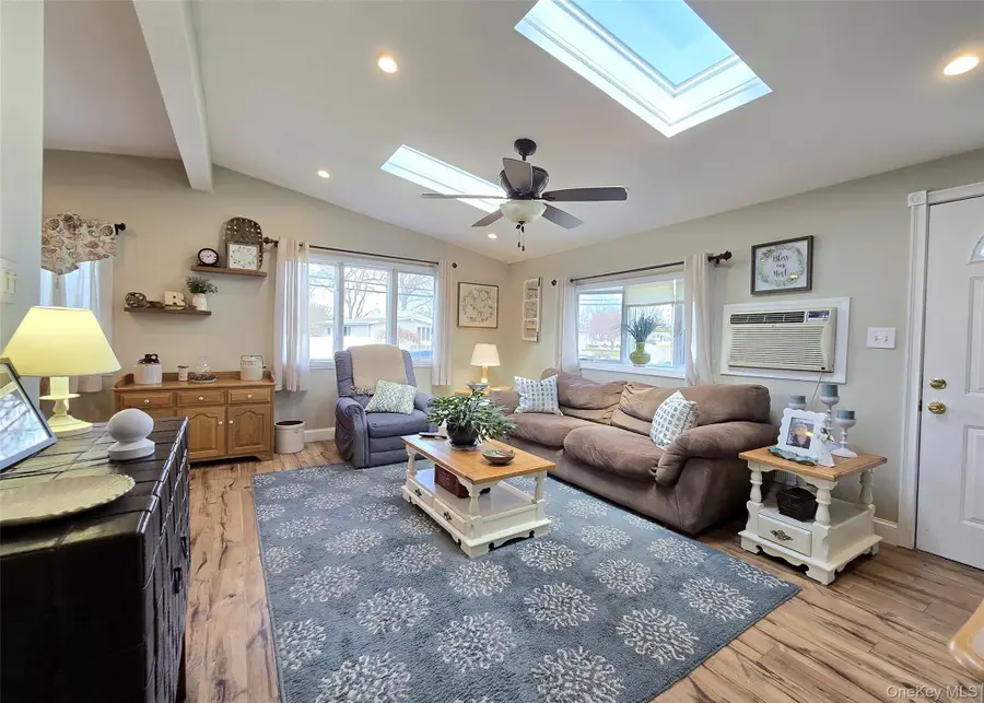 25 Peter Road, Ronkonkoma, NY 11779 - #3