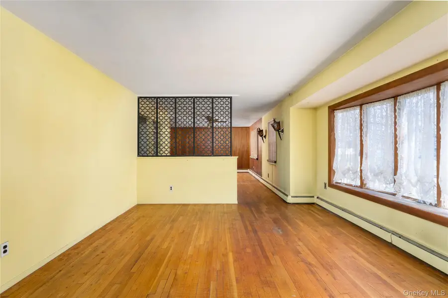 52 Woodbury Road, Farmingville, NY 11738 - #3