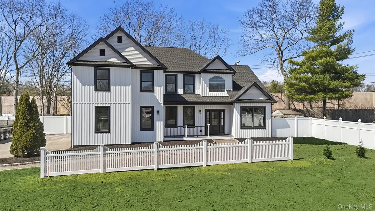 112 S Hillside Avenue, Nesconset, NY 11767 - #1