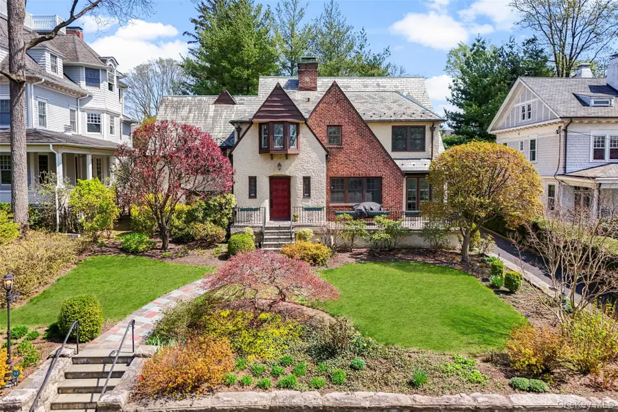 210 Cliff Avenue, Pelham, NY 10803 - #2