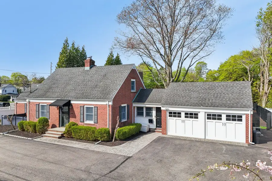 1 Huntington Bay Road, Huntington, NY 11743 - #3