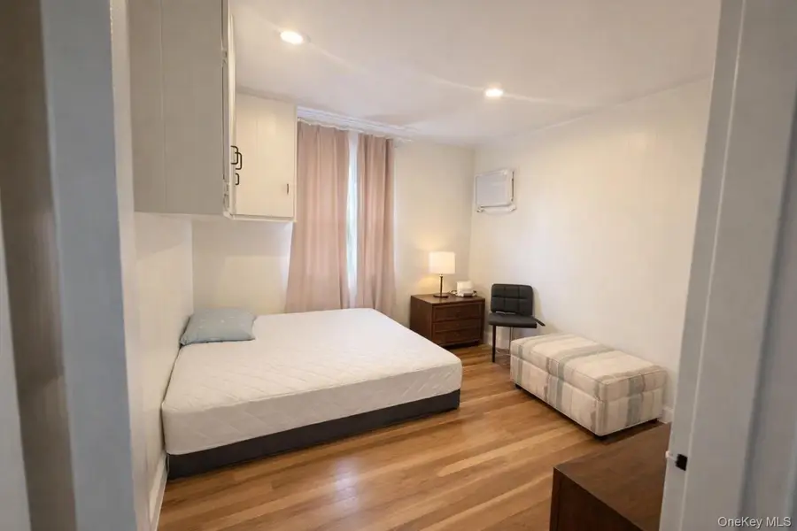 126 Radcliffe Road, Plainview, NY 11803 - #3