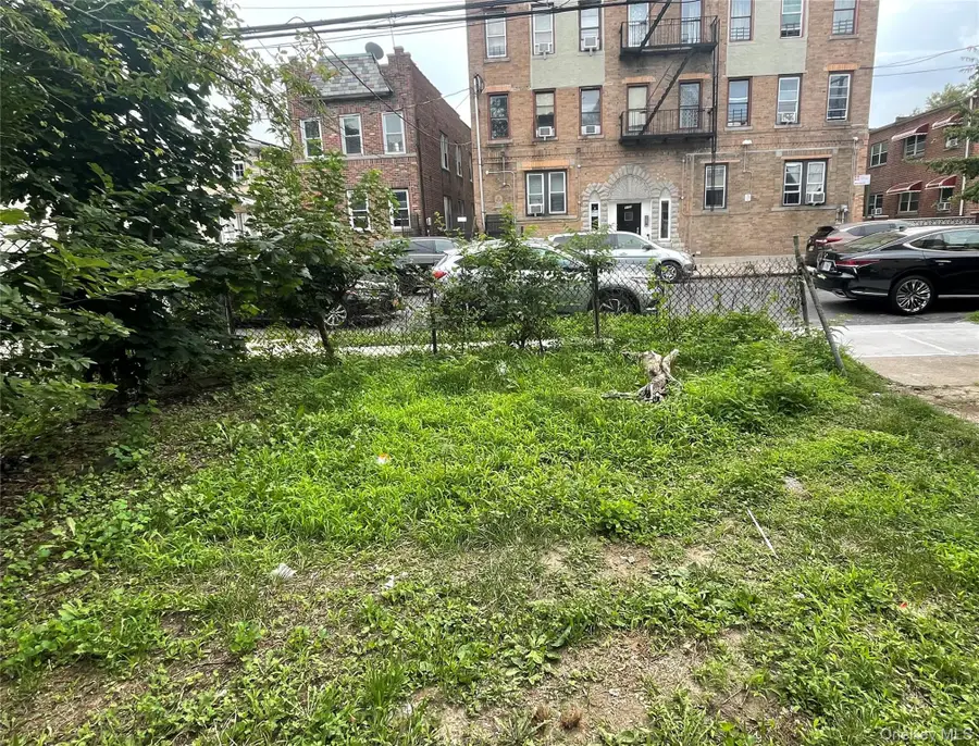 3148 Seymour Avenue, Bronx, NY 10469 - #2