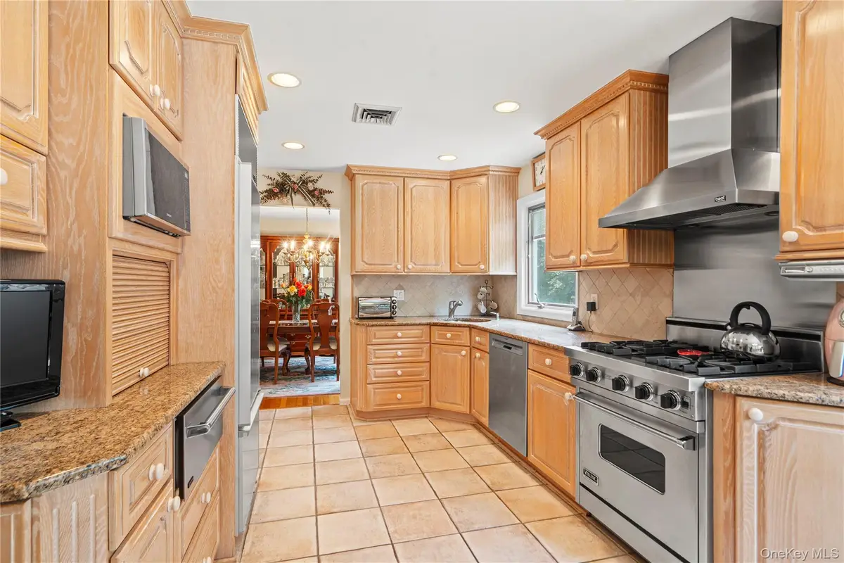 8 Ungava Drive, New City, NY 10956 - #1