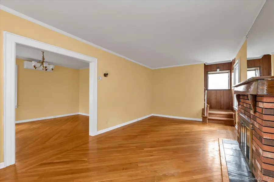 154 Rocklyn Avenue, Lynbrook, NY 11563 - #3