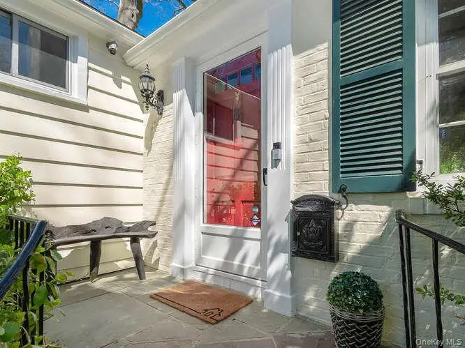 8 Chelsea Drive, Port Washington, NY 11050 - #3