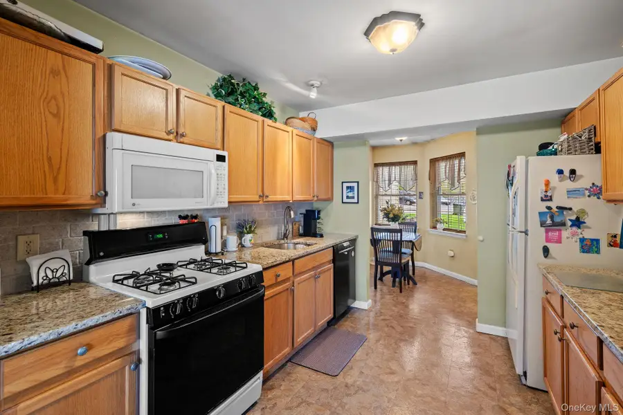 33 Pond Hill Lane, Walden, NY 12586 - #2