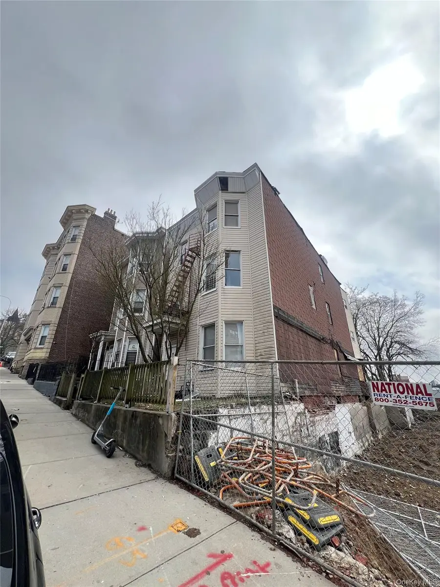 28 Ashburton Avenue, Yonkers, NY 10701 - #3