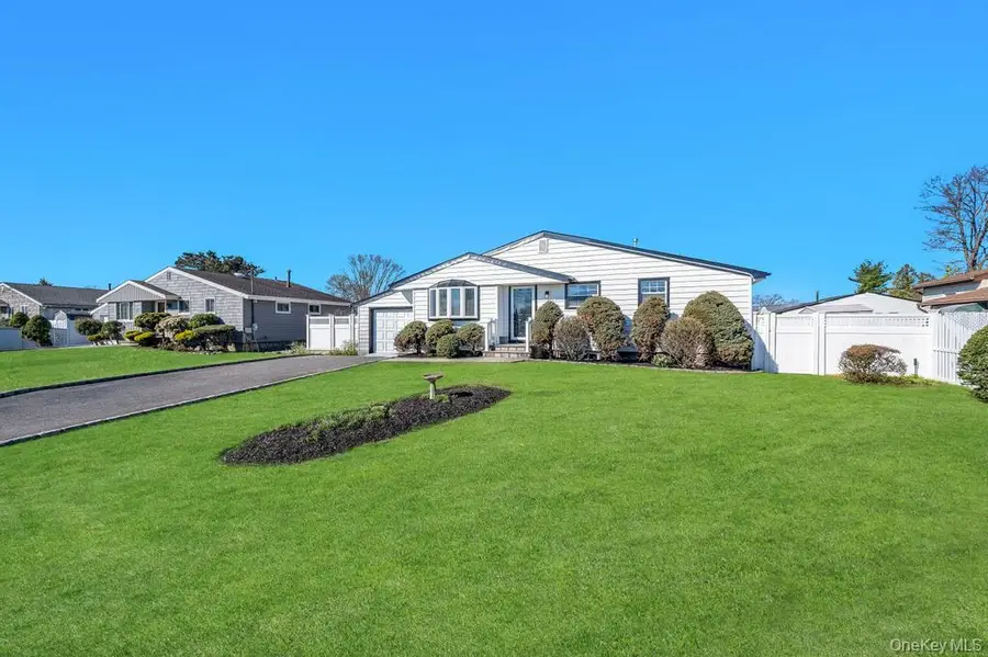 18 W 14th Street, Deer Park, NY 11729 - #2