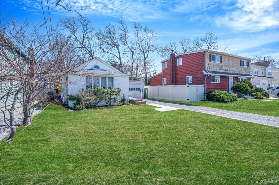 170 Beachview Street, Copiague, NY 11726 - #2