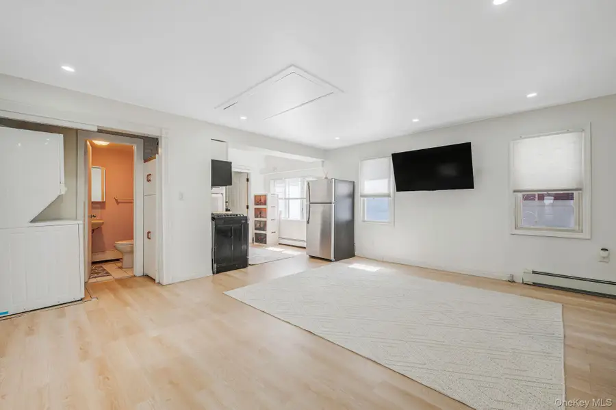 170 Beachview Street, Copiague, NY 11726 - #3