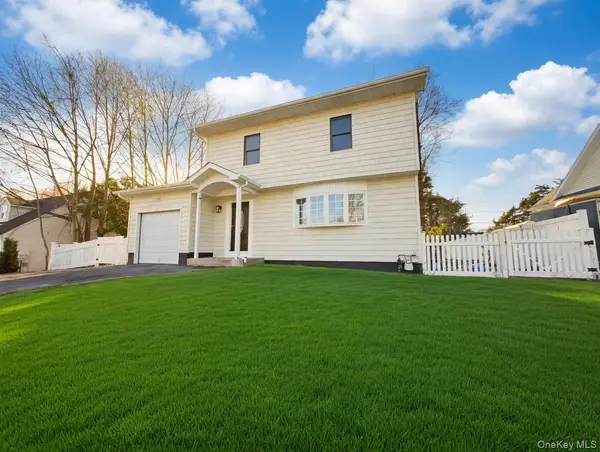 10 Curlin Lane, Saint James, NY 11780
