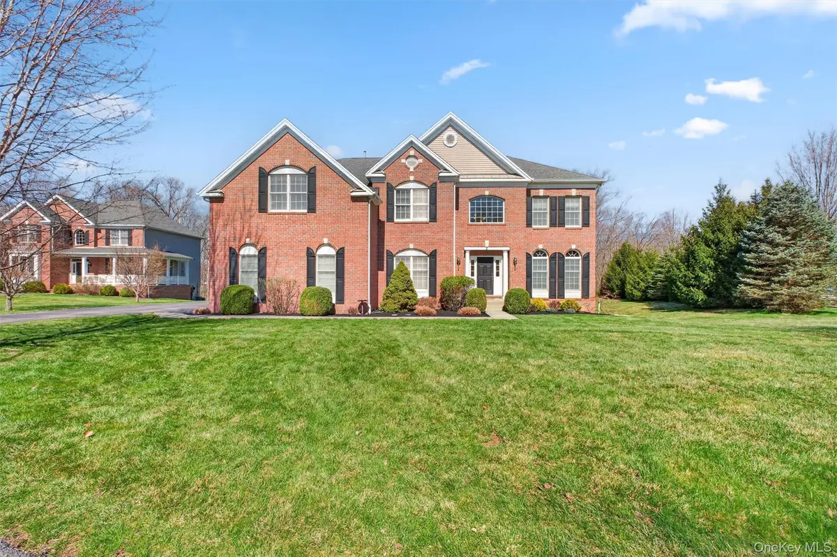 2 Holly Crescent, Hopewell Junction, NY 12533 - #1