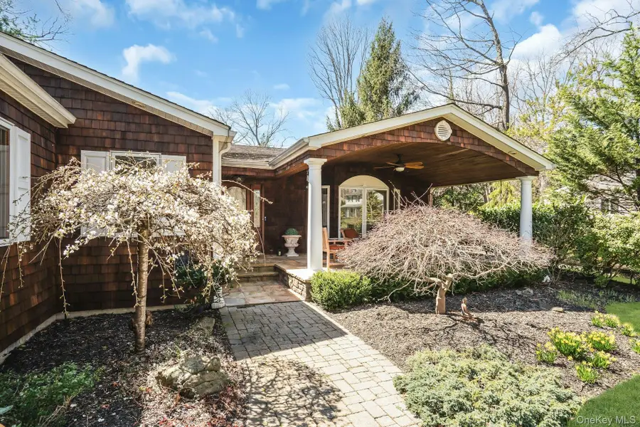 44 Mcculloch Drive, Dix Hills, NY 11746 - #3