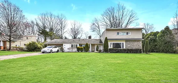 5 Fieldstone Lane, Great Neck, NY 11020