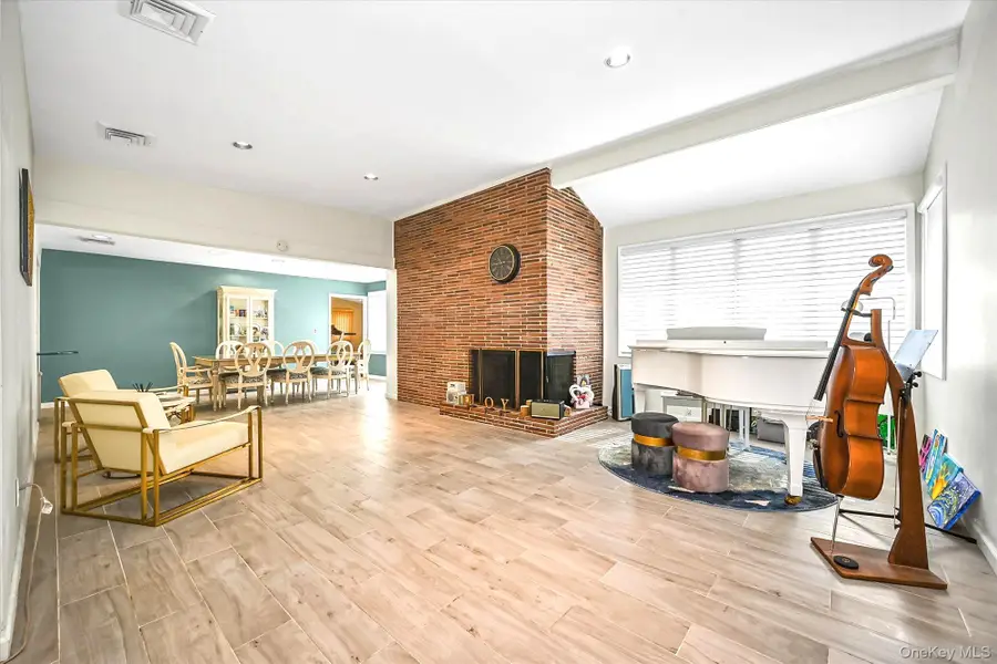 5 Fieldstone Lane, Great Neck, NY 11020 - #3