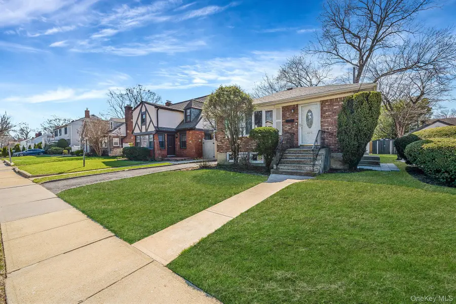 828 Barth Drive, Baldwin, NY 11510 - #2