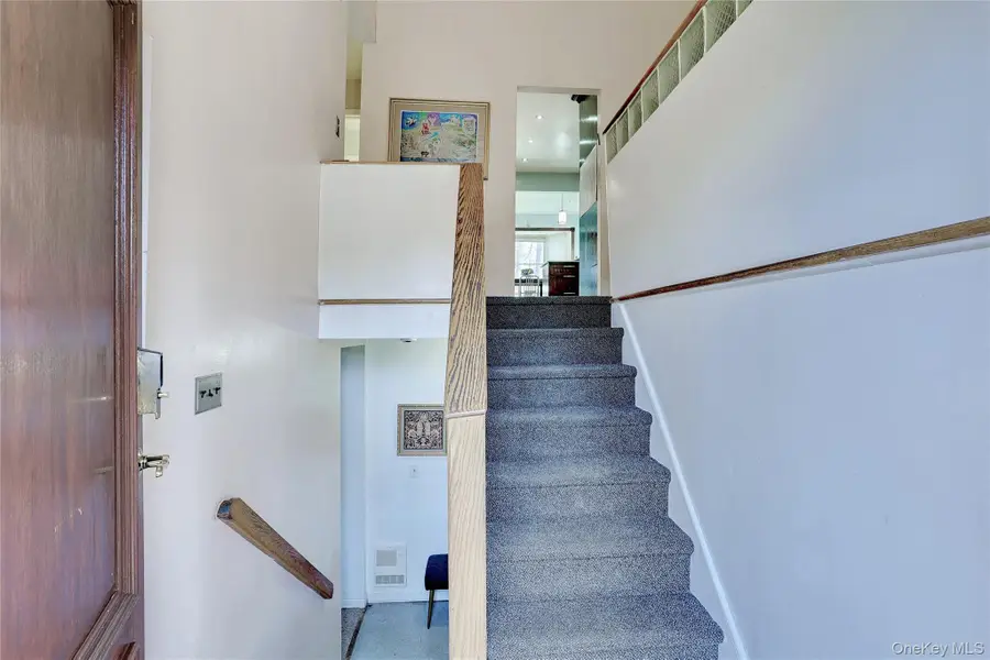 1 Forest Glen Court, Suffern, NY 10901 - #3